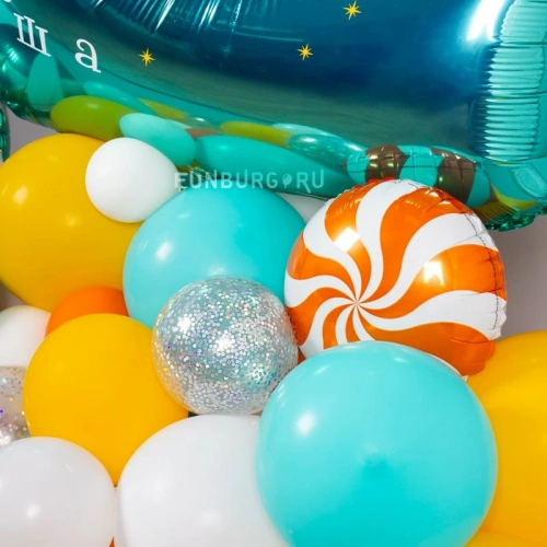 Фигура из шаров с цифрой и надписью «Солнечные каникулы» фото 5