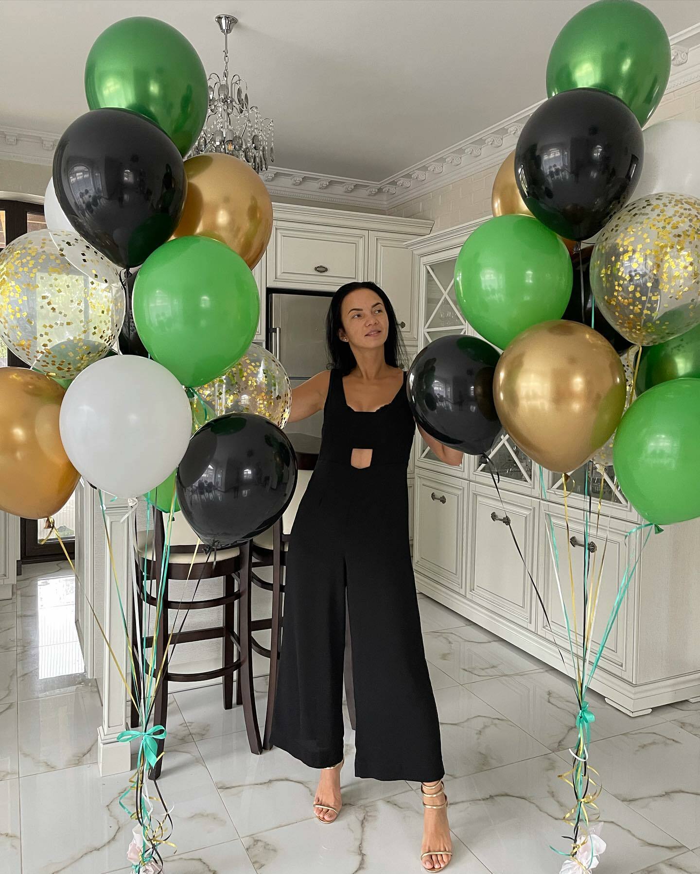 242557377_9804725691