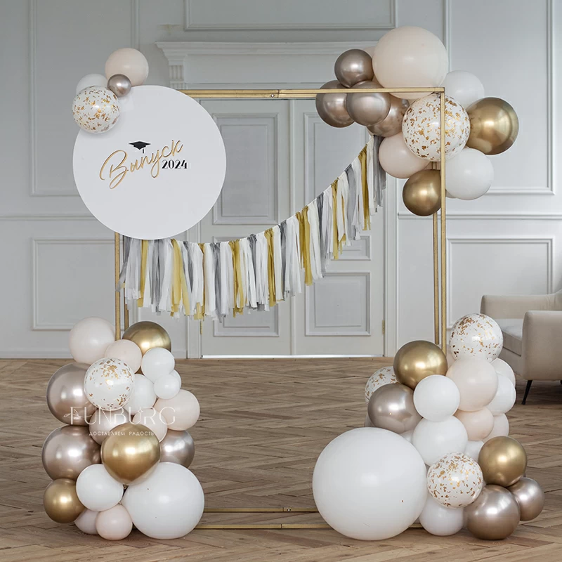 arka_fotozona_s_sharikami_white_gold