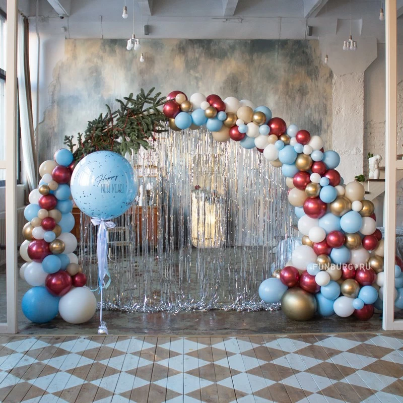 arka_s_vozdushnymi_sharami_laplandiya