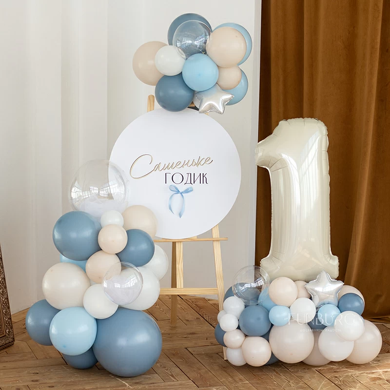 bento_fotozona_s_molbertom_v_oblakakh