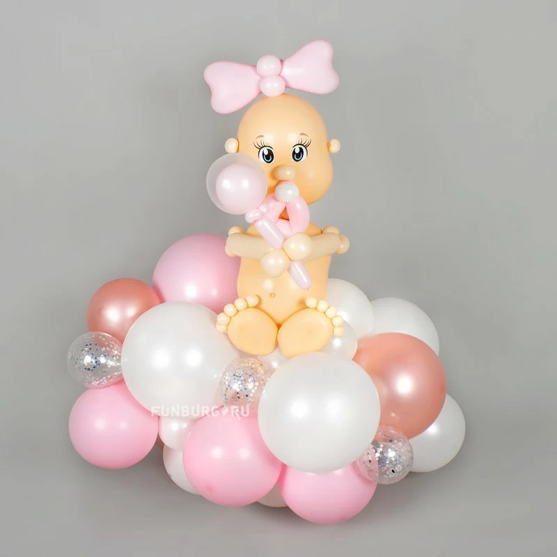 figura_iz_sharov_malyshka_na_oblake