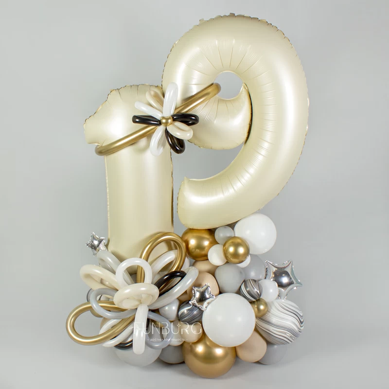 figura_iz_sharov_s_tsiframi_veter_v_dyunakh