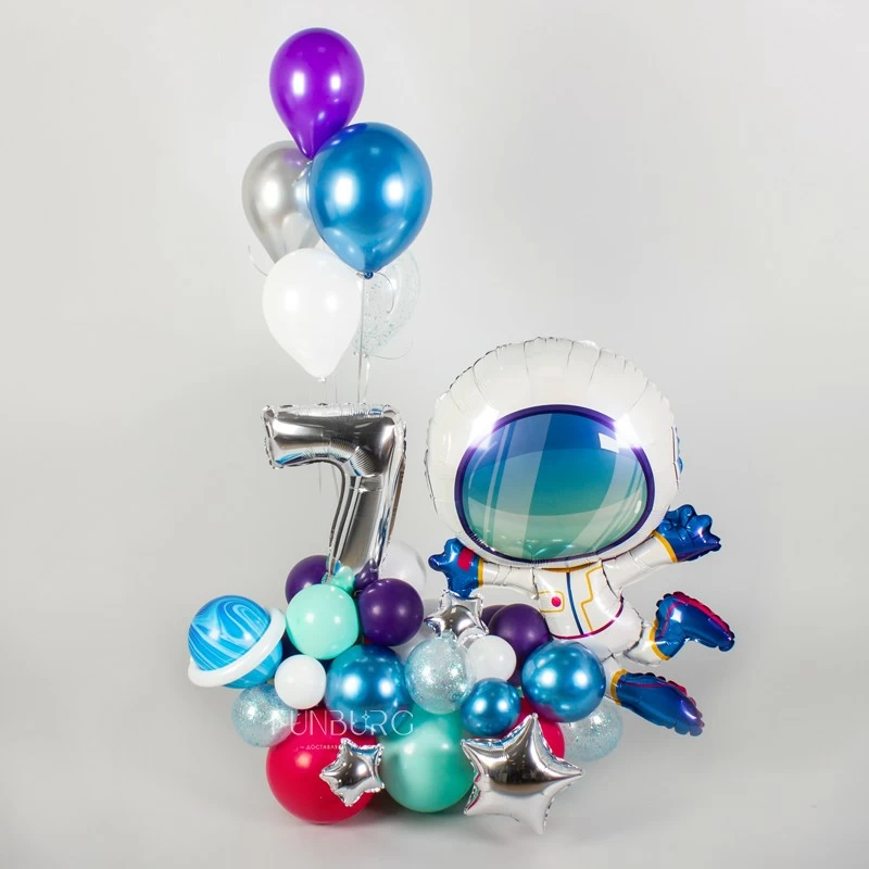 malenkaya_figura_s_tsifroy_kosmonavt