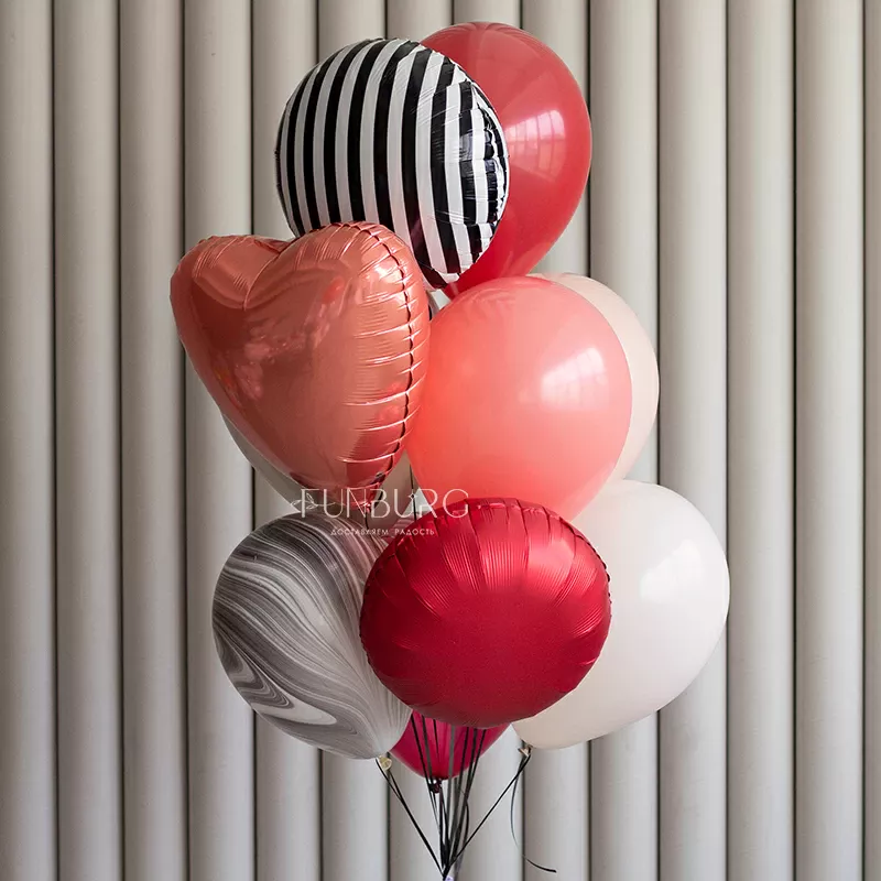 svyazka_vozdushnykh_sharov_korallovyy_rif